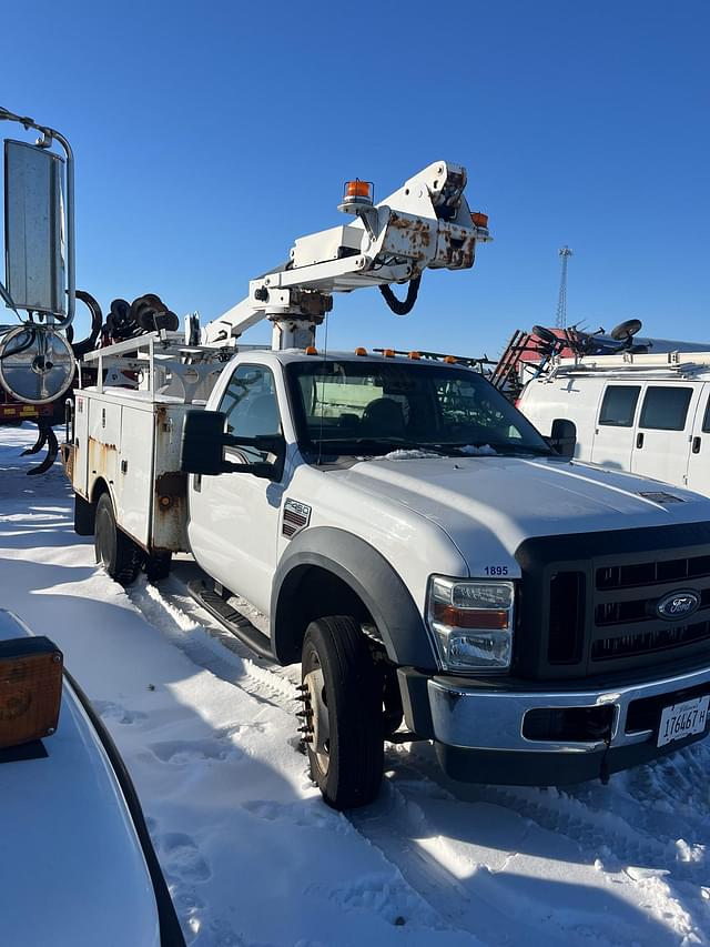 Image of Ford F-450 equipment image 1