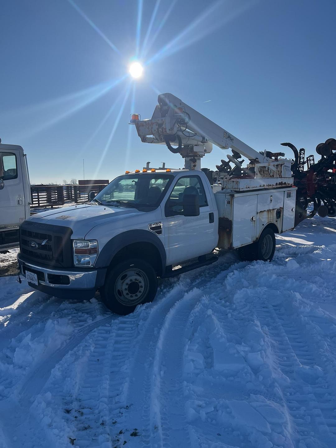 Image of Ford F-450 Primary image