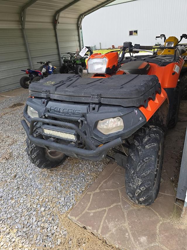 Image of Polaris Sportsman 550 equipment image 2