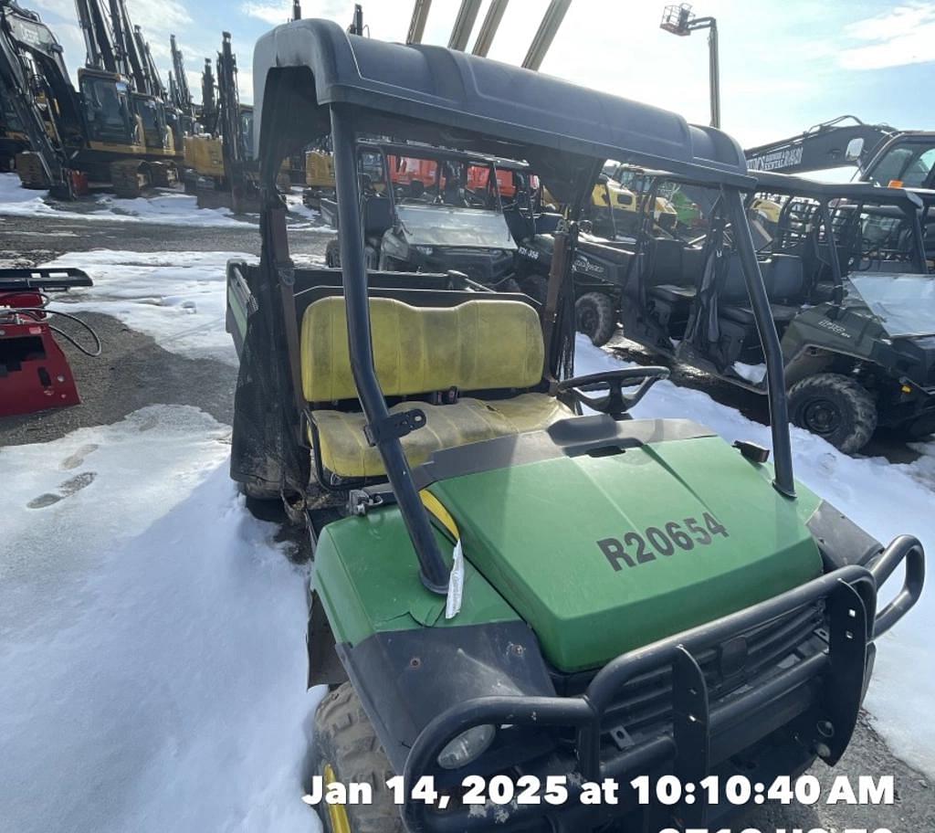 Image of John Deere Gator Image 1