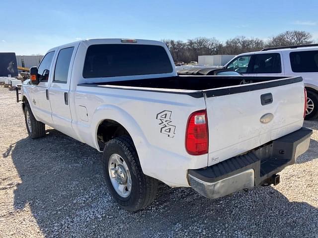 Image of Ford F-250 equipment image 4