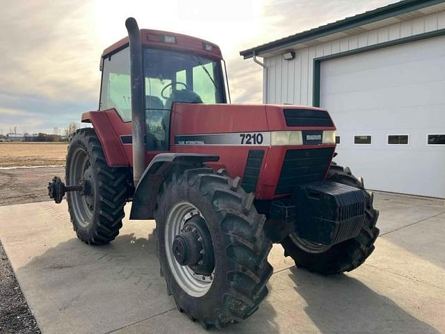 Image of Case IH 7210 equipment image 2