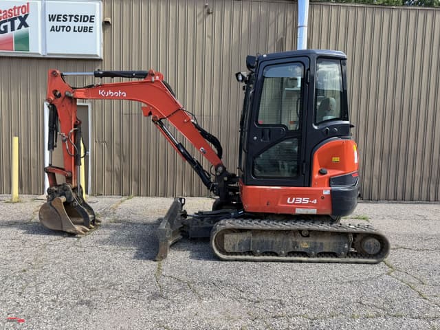 Image of Kubota U35-4 equipment image 2