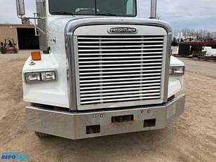 Main image Freightliner FLD120SD 31