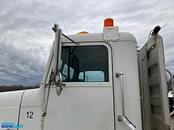 Thumbnail image Freightliner FLD120SD 41