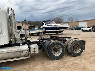 Main image Freightliner FLD120SD 43