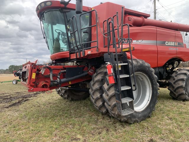 Image of Case IH 7230 equipment image 2