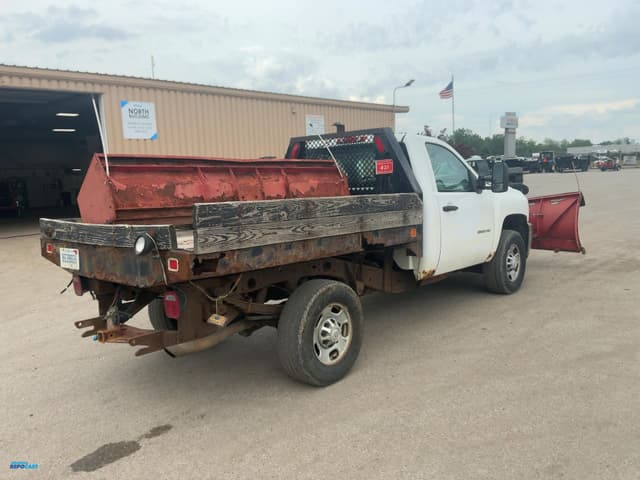 Image of Chevrolet 2500HD equipment image 2