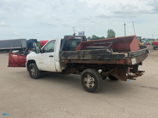 Image of Chevrolet 2500HD equipment image 3