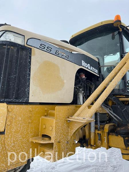 Image of RoGator SS874 equipment image 4