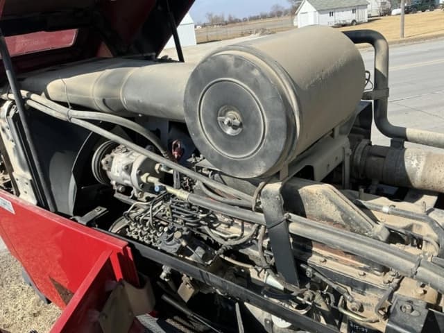 Image of Case IH 7240 equipment image 4