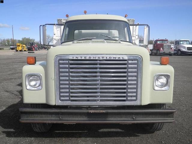 Image of International Loadstar 1600 equipment image 1