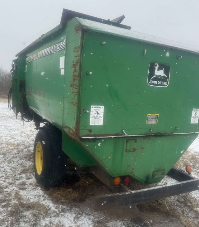 Image of John Deere 135 equipment image 4