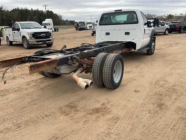 Image of Ford F-550 equipment image 4