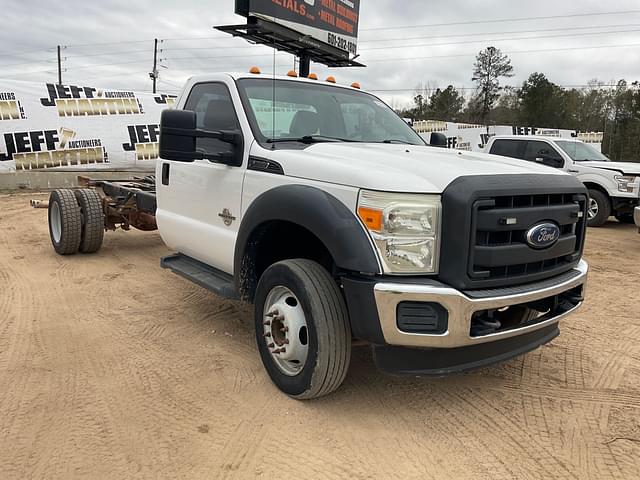 Image of Ford F-550 equipment image 2