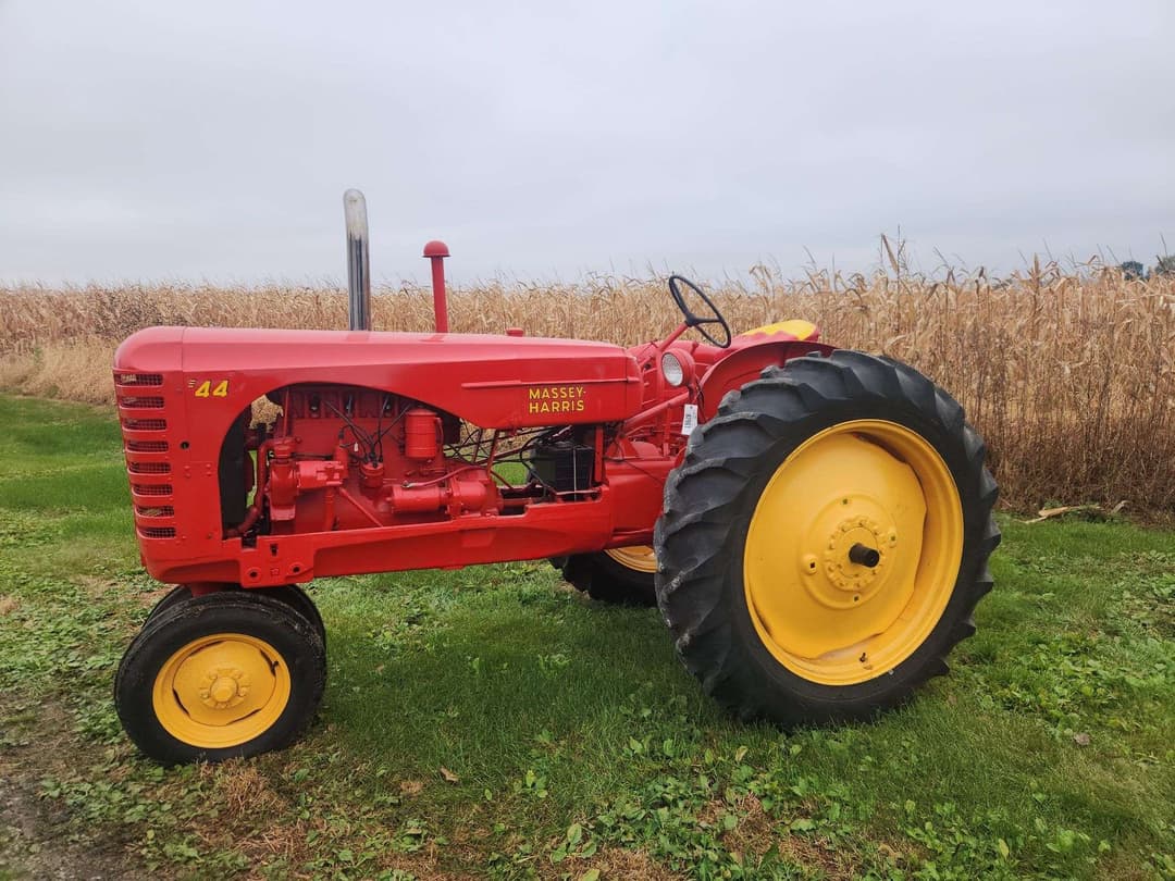 Image of Massey-Harris 44 Primary image