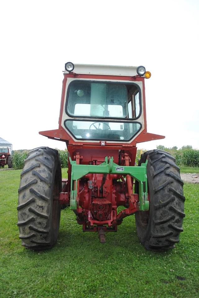 Image of International Harvester 1066 equipment image 3