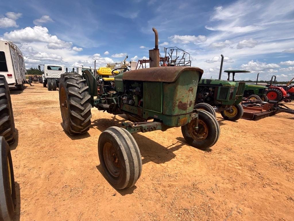 John Deere 2630 Equipment Image0