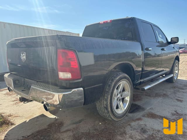 Image of Dodge Ram 1500 equipment image 4