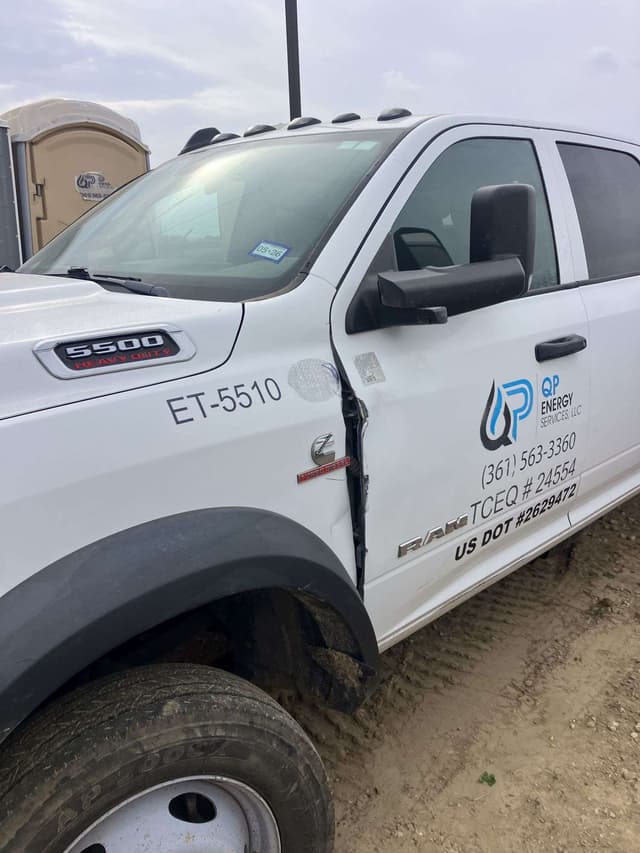 Image of Dodge Ram 5500 equipment image 4