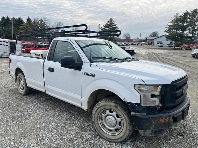 Image of Ford F-150 equipment image 2