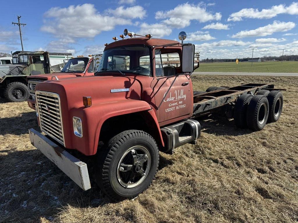 Image of International Loadstar 1800 Primary image