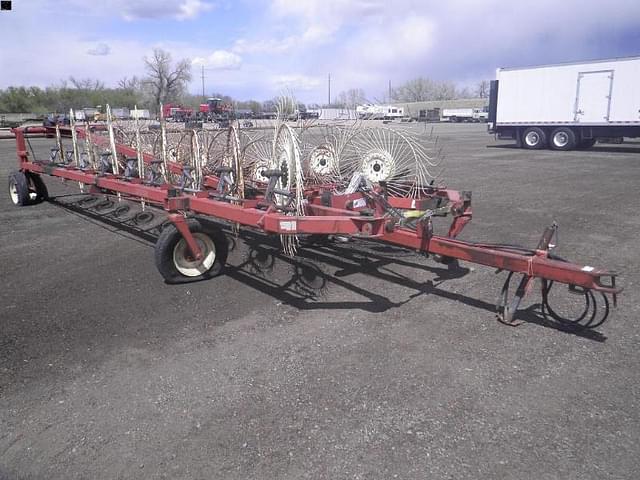 Image of Hesston 3995 equipment image 1
