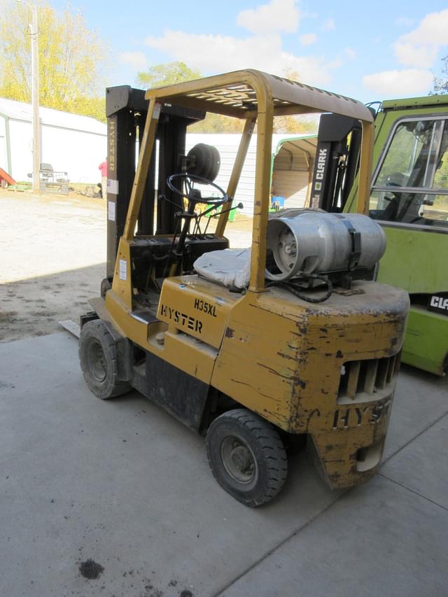 Image of Hyster H35XL equipment image 3