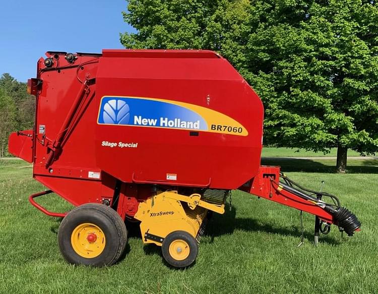 Main image New Holland BR7060 1