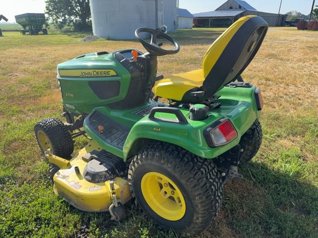 Image of John Deere X758 equipment image 3