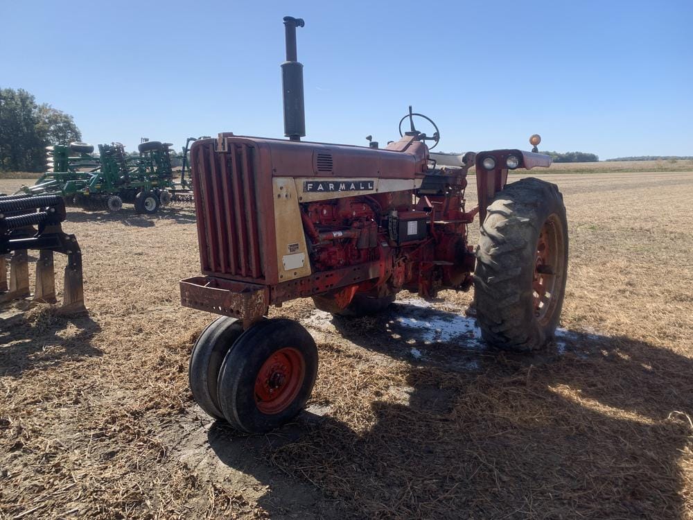 Main image International Harvester 806