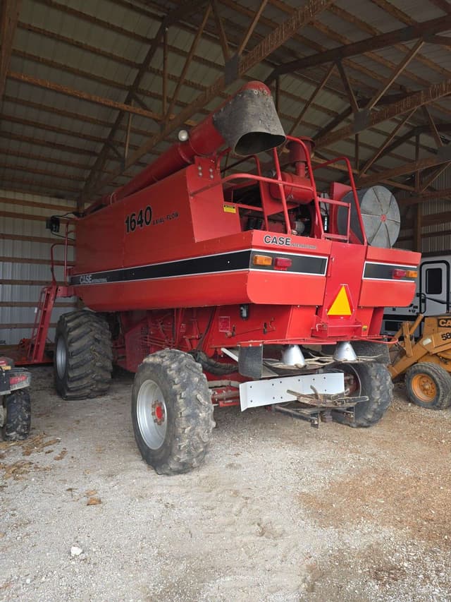 Image of Case IH 1640 equipment image 4