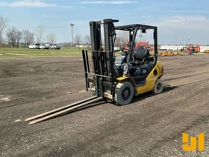 2017 Komatsu FG25T-16 Image