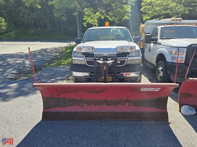 Image of Chevrolet 2500HD equipment image 1