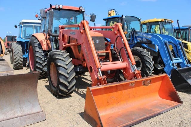 Image of Kubota M125X equipment image 3