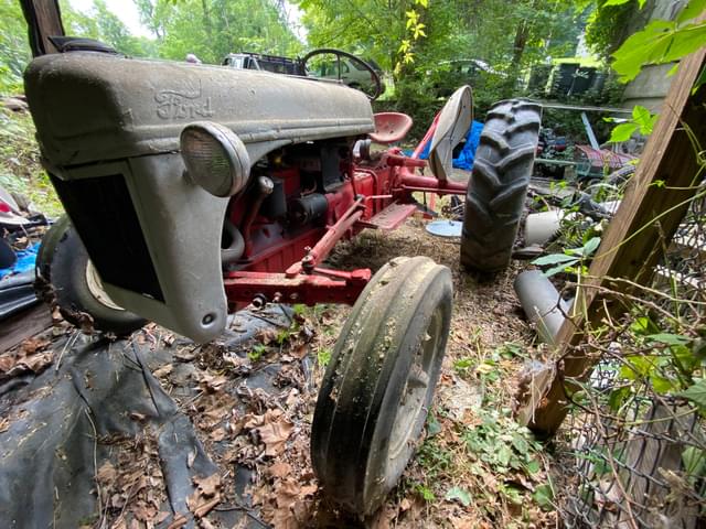 Image of Ford 8N equipment image 2
