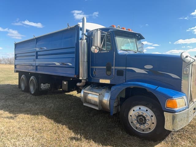 Image of Peterbilt 375 equipment image 3