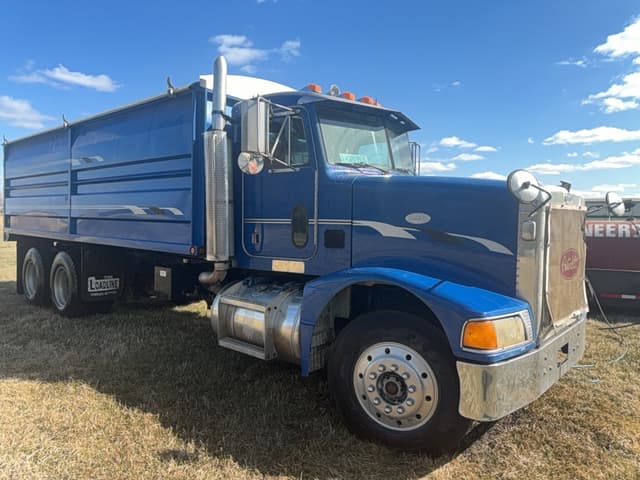 Image of Peterbilt 375 equipment image 2