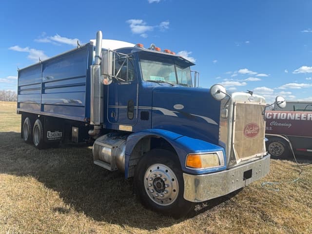 Image of Peterbilt 375 equipment image 1