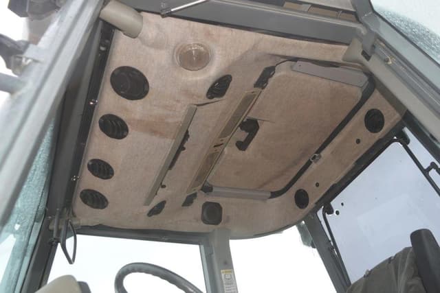 Image of Massey Ferguson 4270 equipment image 4