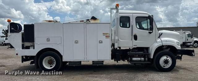 Image of Freightliner Business Class M2 equipment image 3