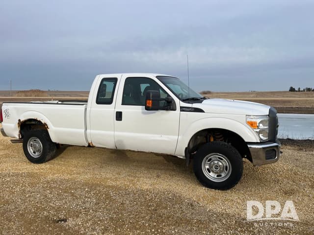 Image of Ford F-250 equipment image 3