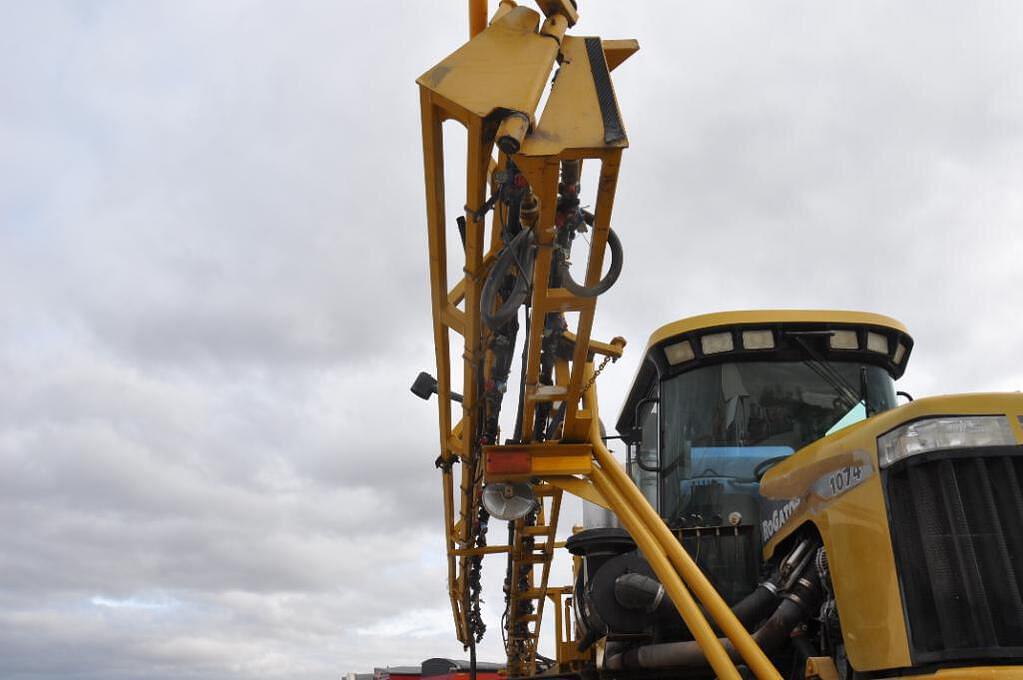 Main image Ag-Chem RoGator 1074 31