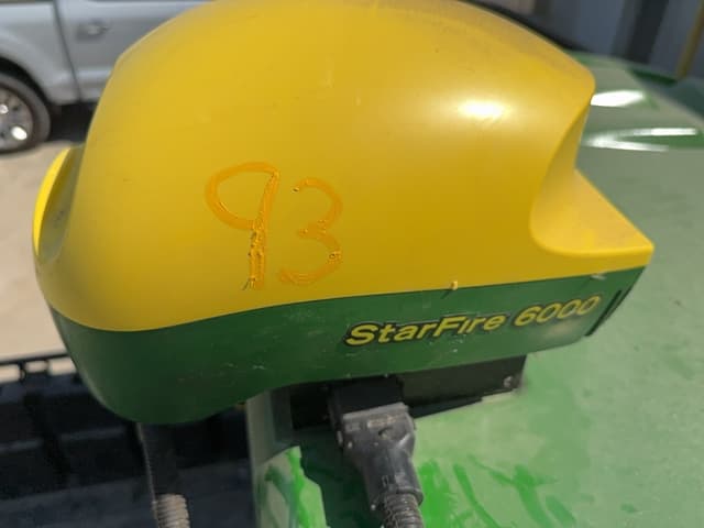 Image of John Deere StarFire 6000 equipment image 3