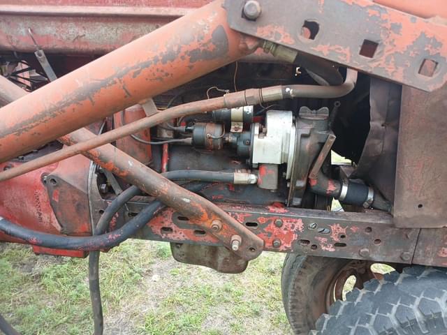 Image of Farmall Super M-TA equipment image 3