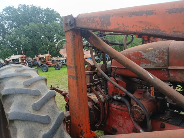 Image of Farmall Super M-TA equipment image 4