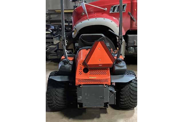 Image of Kubota ZD326 equipment image 2