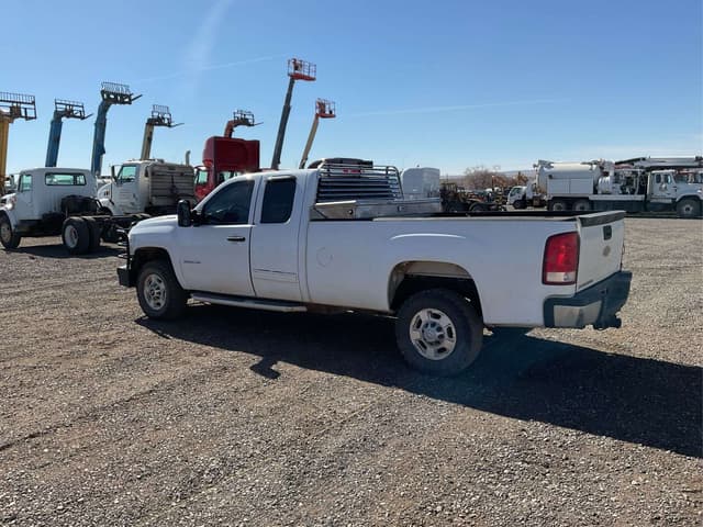 Image of Chevrolet 2500HD equipment image 3