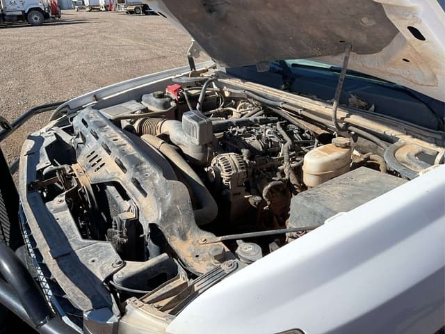 Image of Chevrolet 2500HD equipment image 4