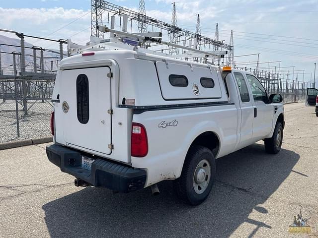 Image of Ford F-250 equipment image 4